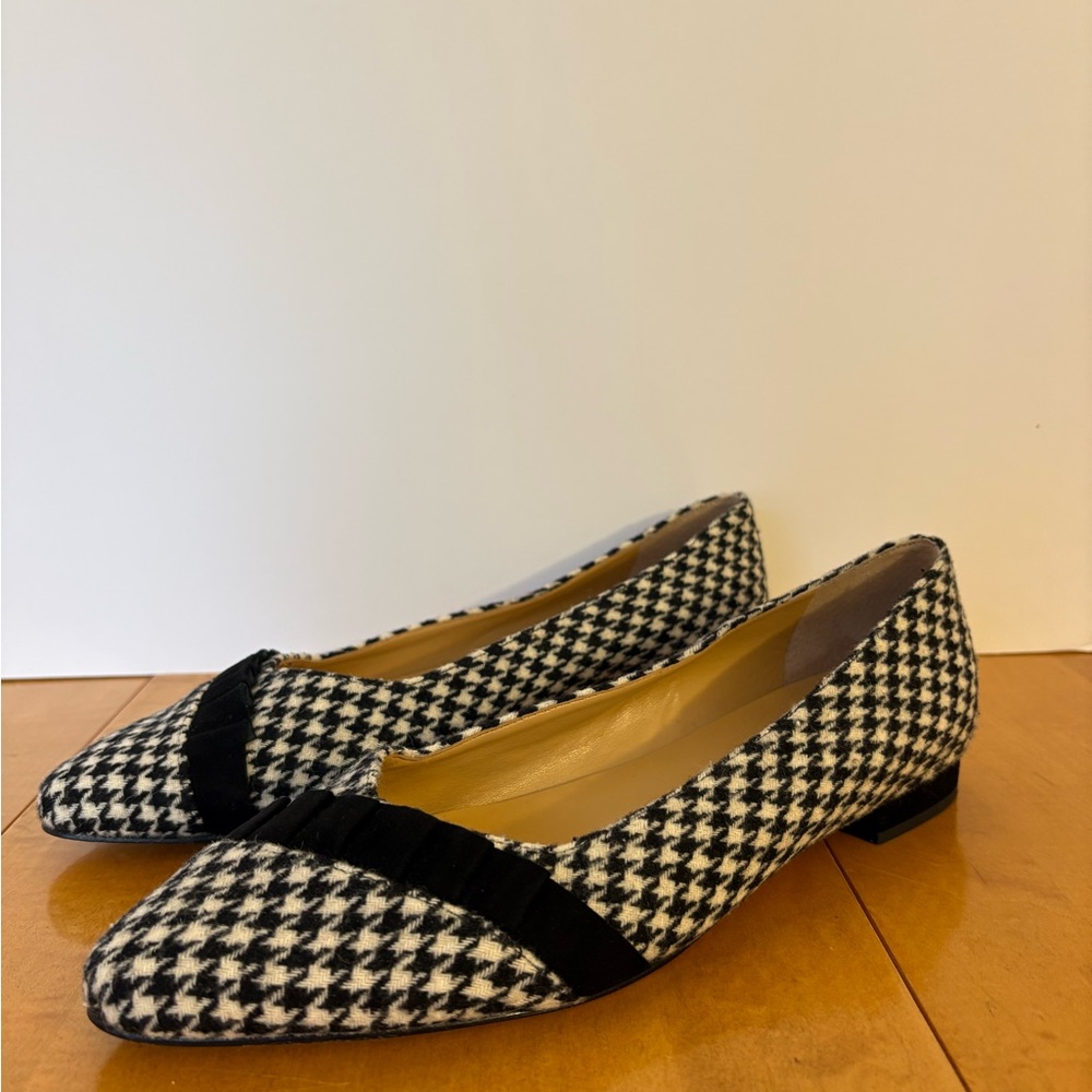TALBOTS || Edison Houndstooth Black and White Women's Flats w Velvet Ruffle Sz 9